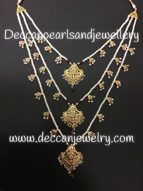 Afreen necklace set (SHIPS IN 3 WEEKS  )