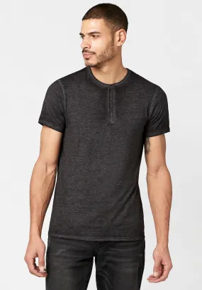 Kasum Buttoned Henley Men's T-Shirt in Black - BM21411