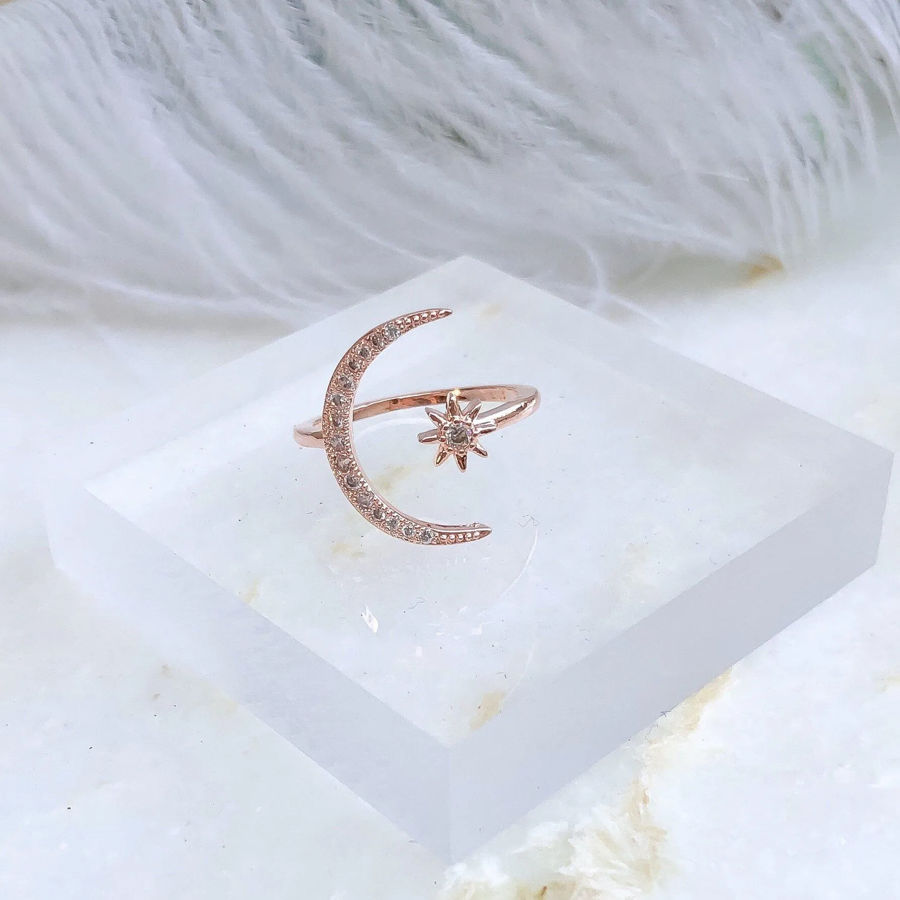 Luna Ring