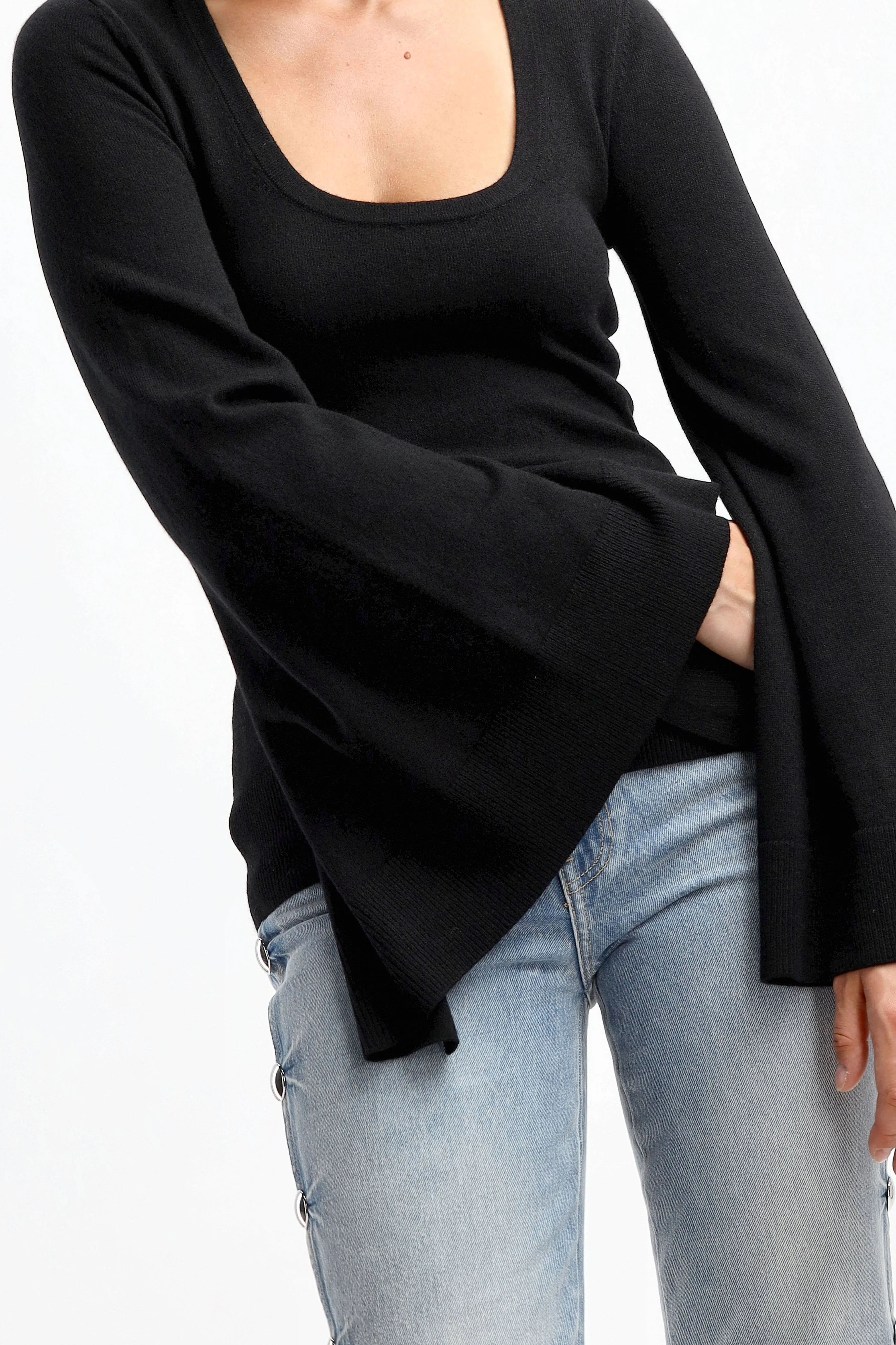 Pullover Bell Sleeve in Schwarz